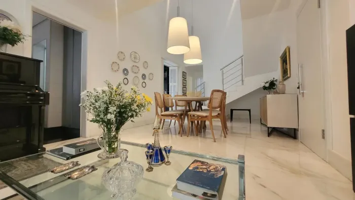Cobertura a venda ou locação no Carmo, 170 m², 3 quartos, 3 vagas.