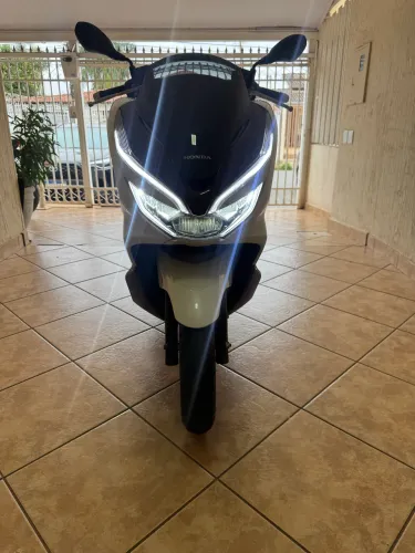 PCX DLX 2021 único dono 
