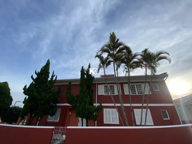 Casa ampla com 333,20m² de terreno com vista mar
