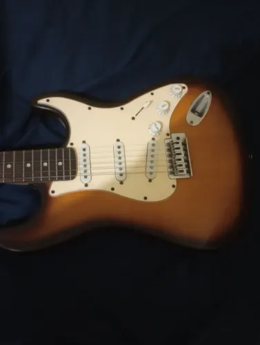 Guitarra Condor
