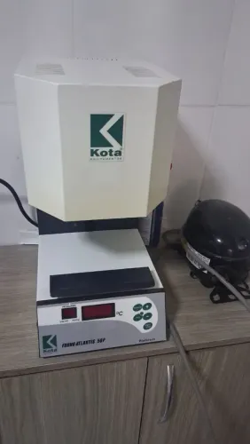 FORNO DE PORCELANA ODONTOLÓGICA KOTA ATLANTIS 50P PLATINUM