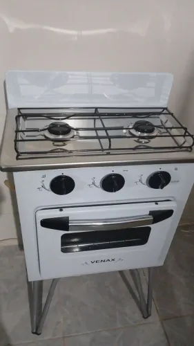 Vendo Fogão duas bocas com forno novo