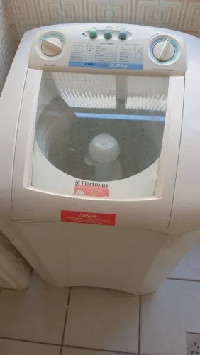 *Máquina de lavar **Eletrolux** C/Defeito 