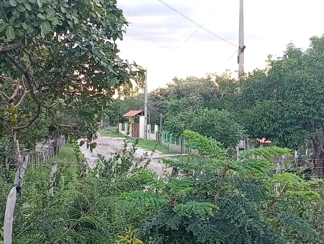 Vendo terreno com casa, de fundo para o rio!!!!