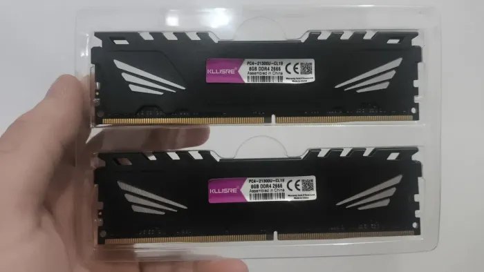 MEMÓRIA RAM DDR4 16 GB 8X2