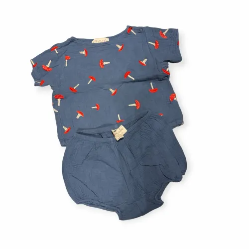 Conjunto de linho com bordados (1 ano e meio)
