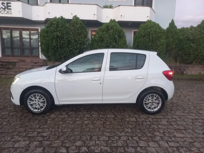 Renault Sandero Life Flex 1.0 12V 5P Mec. 2021