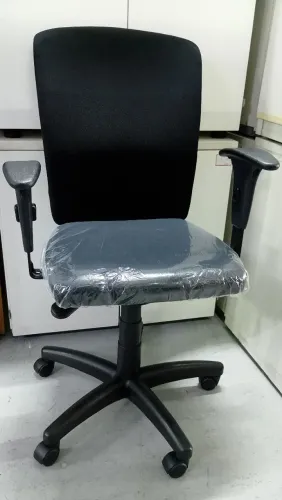 Cadeira De Escritório Tecno Modelo Diretor