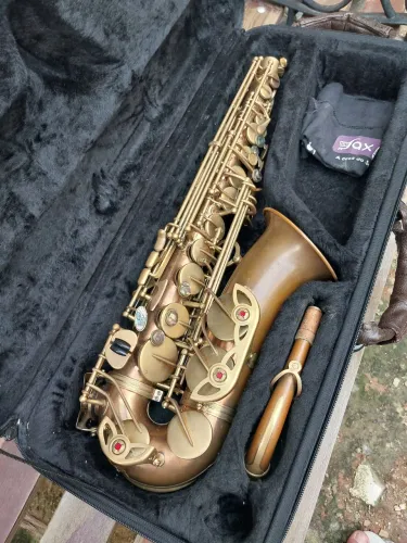 Sax Alto Dakapo Desplacado