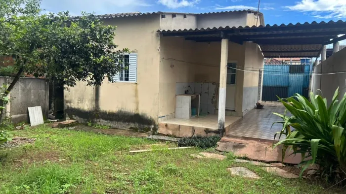 Casa à venda com 3 quartos em lote em lote de 156.09