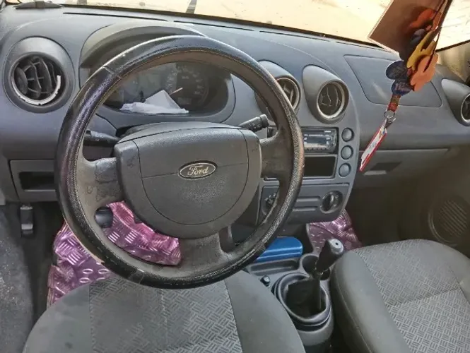 Ford Fiesta Sed. Personnalite 1.0 8V 4P 2006