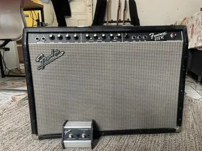 Amplificador Fender Frontman 212R