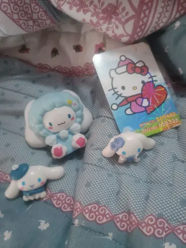 Miniaturas cinnamoroll + Card Hello kitty 