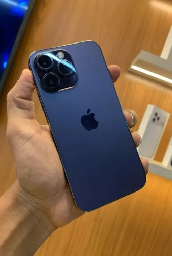 Vendo iPhone pro Max 14 roxo semi novo