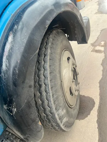 Caminhão 1113 com direção 