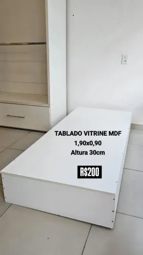 Tablado Vitrine em MDF 
