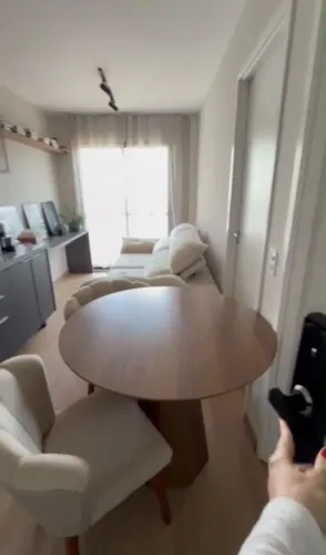Vendo sofá e mesa em perfeita condições