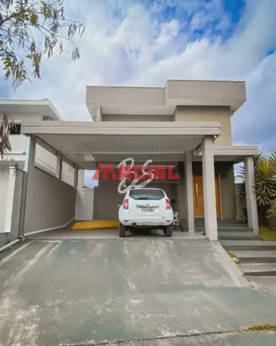 OPORTUNIDADE SOBRADO SEMI NOVO 4 DORMS LOCALIZADO NO URBANOVA