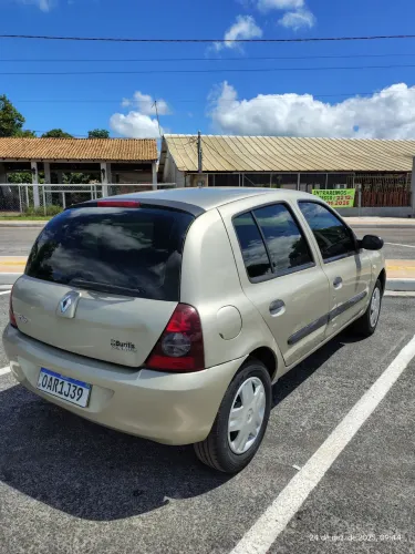 Renault Clio Hi-flex 1.0 16V 5P 2011