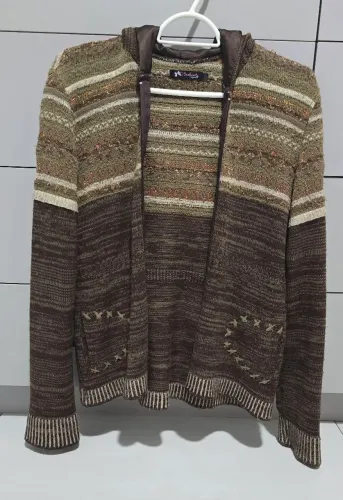 Roupas semi nova!