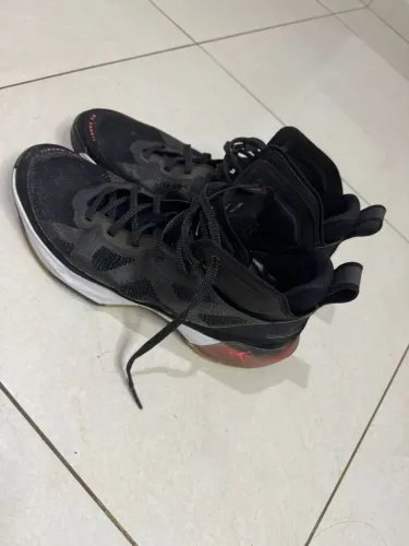 Vendo basqueteira da Jordan