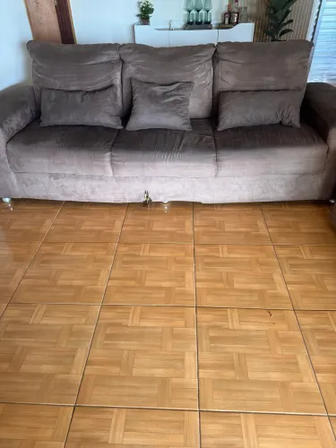 Sofá 3 lugares + Pufgy