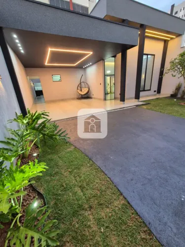 Casa Para Venda No Bairro Granada