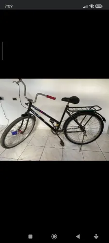 Uma bicicleta Caloi poti