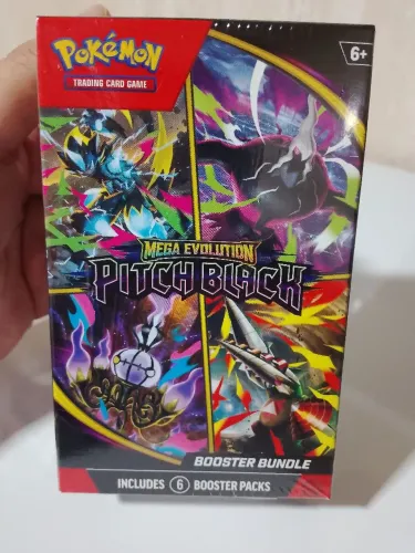 Pitch Black Booster Bundle Inglês