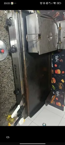 Chapa de lanche a gás e fritadeira de 5 litros