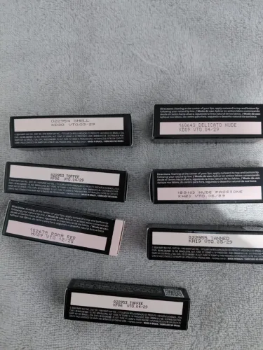 Cada batom por 45 reais