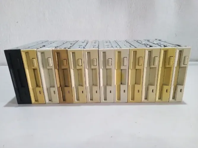 Floppy Disk Drive 1.44mb 3.5 - Lote com 12 Unidades