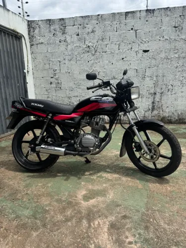 Moto a venda