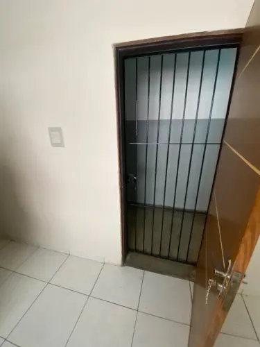Vendo Kitnet / Studio / Sala Comercial no Edf. Continental (8º Andar)