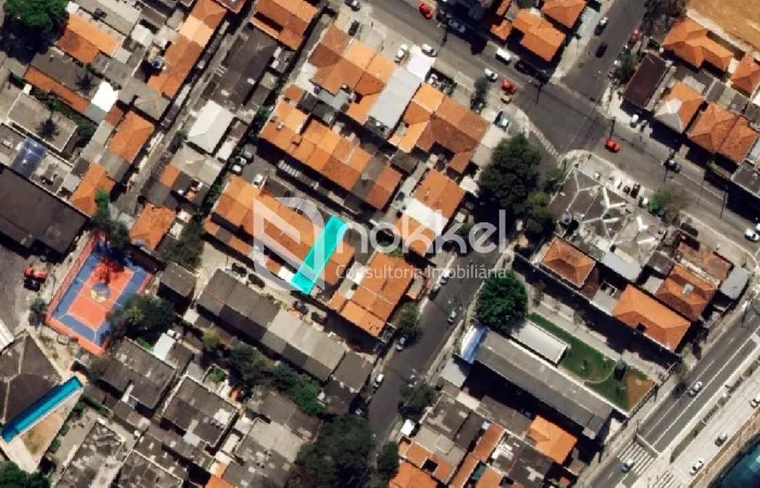 Casa de vila com 96 m², Rua Estilo Barroco em frente ao metro Borba Gato