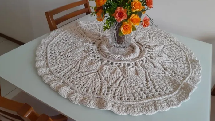 Centro de mesa de Crochê feito a mão.