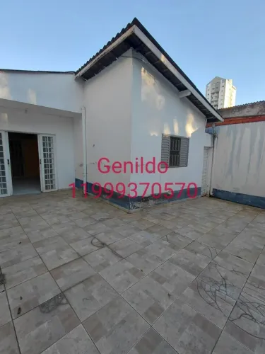 Casa térrea com 3 quartos sendo 1 suite, 2 vagas , quintal grande, rua sem saida , aceita