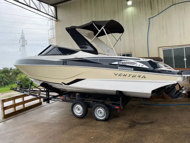 Ventura 250