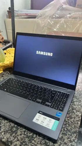 Samsung Book i5 11ª Geração | 16GB RAM | SSD NVMe 256GB | Full HD | Excelente