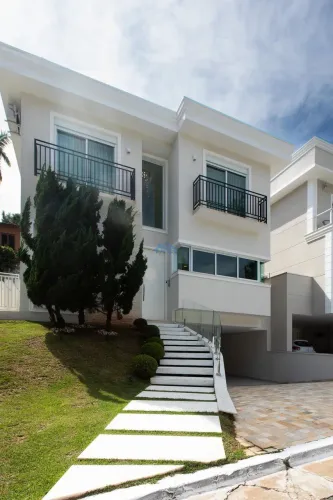 Casa à venda e para alugar em Santana de Parnaíba, Alphaville, com 4 suítes, com 324 m²