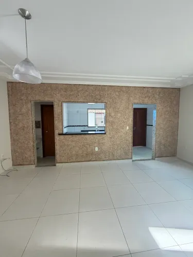 Alugo casa na cancela preta 