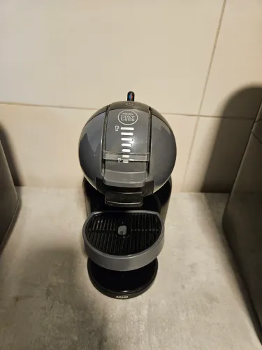 Maquina de Pão Mondial e Cafeteira doce gusto