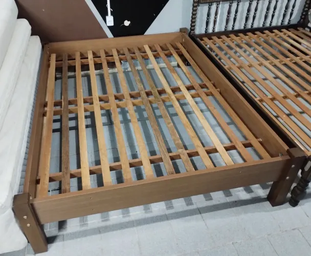 Cama casal madeira 1,40 x 199