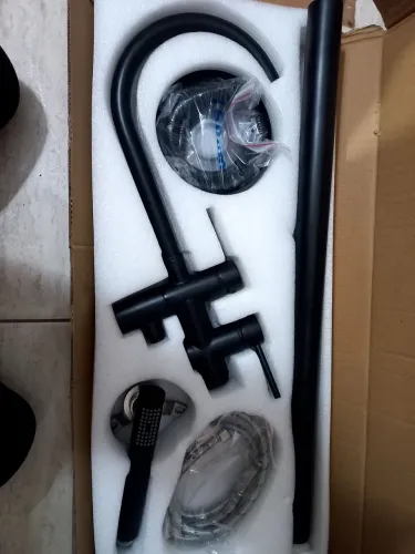 Vendo torneira preta fosca - bica alta