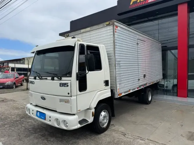 FORD CARGO 815 turbo com Baú 2004