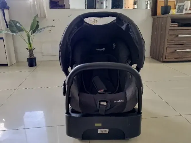 Bebê Conforto One-safe Com Base Full Black - Safety 1st