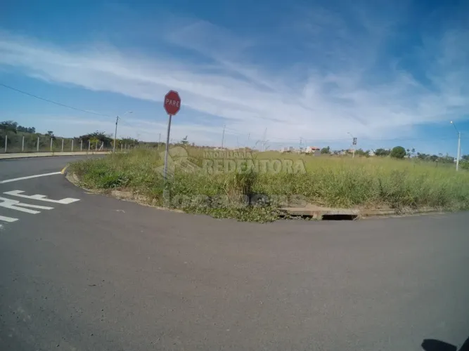 Terreno de esquina no Colina Azul