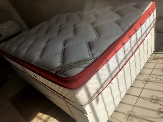 Cama box casal baú mais colchão molas ensacadas