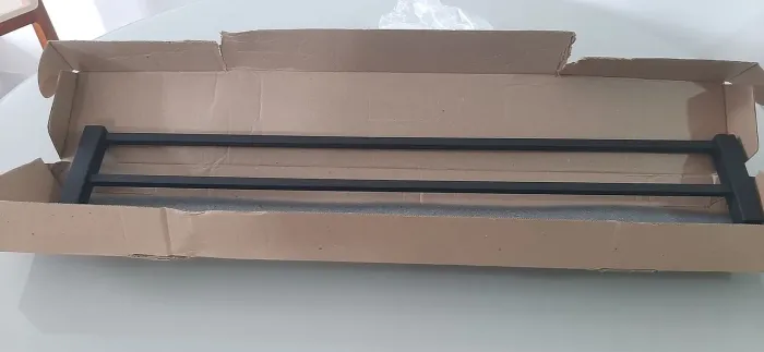 Toalheiro duplo inoxidável preto fosco. Estilo e elegância pra seu banheiro