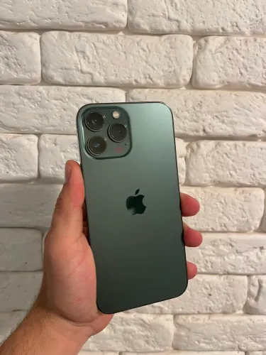 iphone 13 pro max Alpine Green